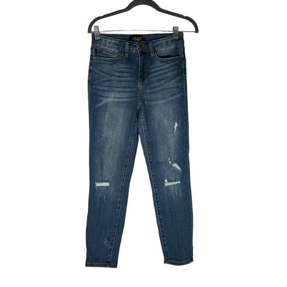 Judy Blue Lightly Distressed Relaxed Fit Denim Blue Jeans Size 27 - Picture 1 of 7